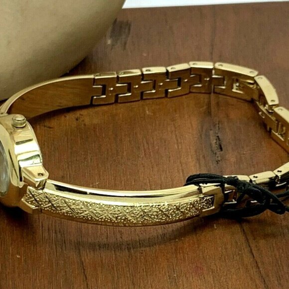 Elgin Women's Watch EG8074 Mother of Pearl Diamond Dial Gold Tone Steel Petite - Picture 9 of 13